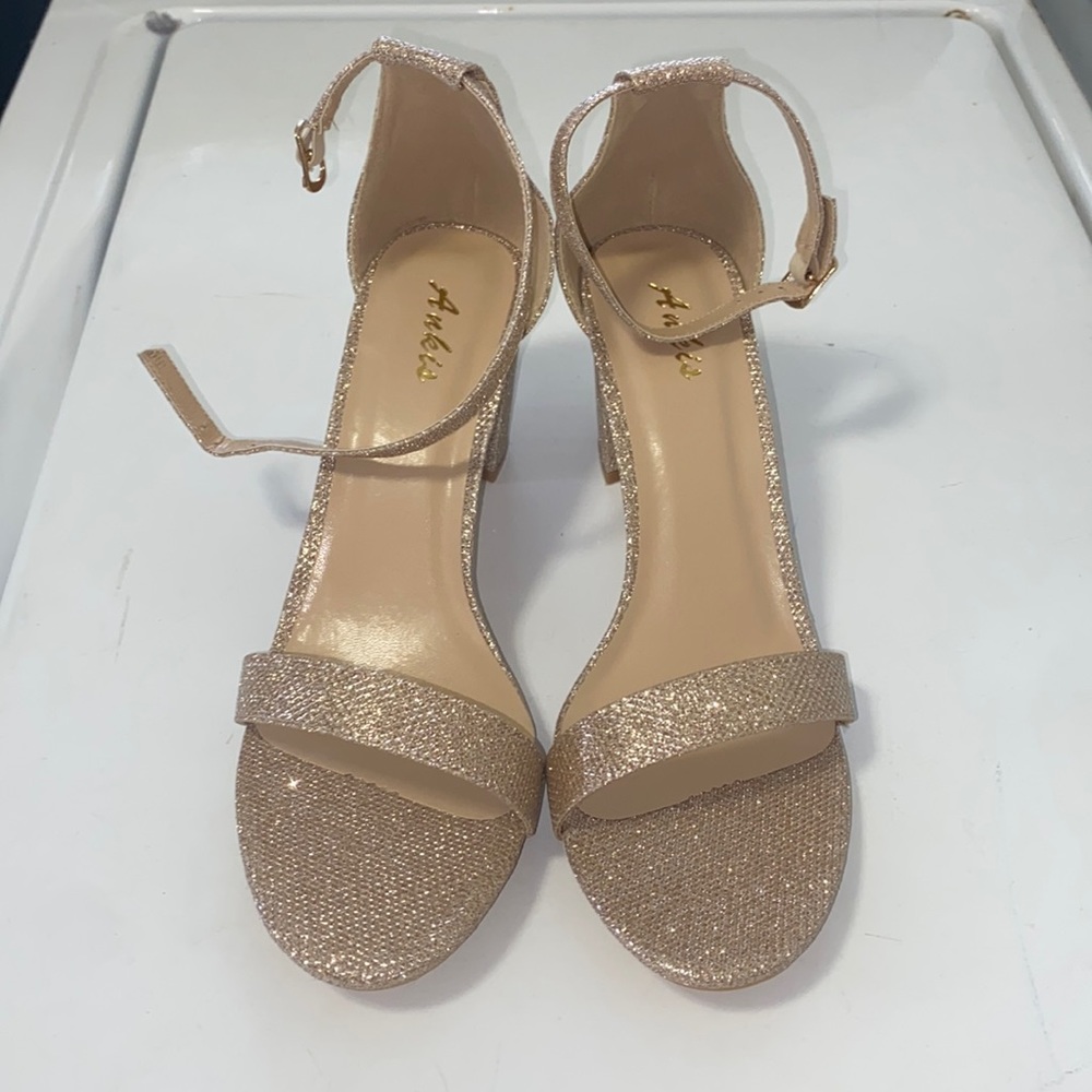 Good heels size 10